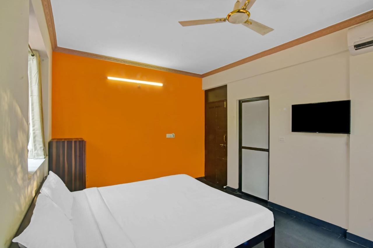 Capital O 85357 Hotel Sai Datta Calangute Exteriör bild