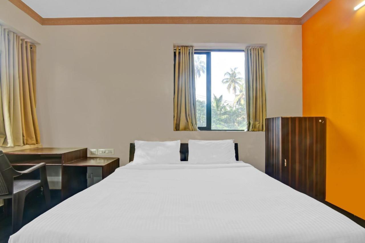 Capital O 85357 Hotel Sai Datta Calangute Exteriör bild