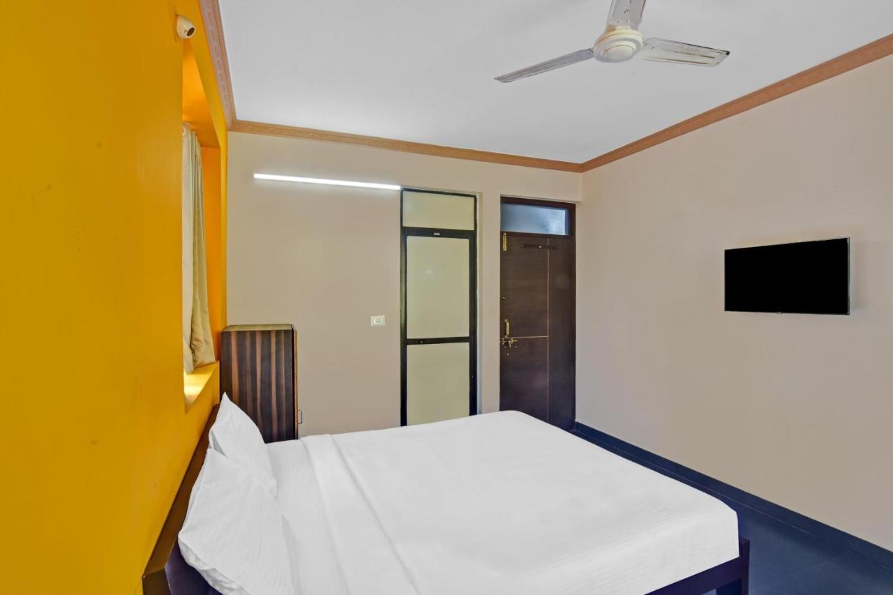 Capital O 85357 Hotel Sai Datta Calangute Exteriör bild